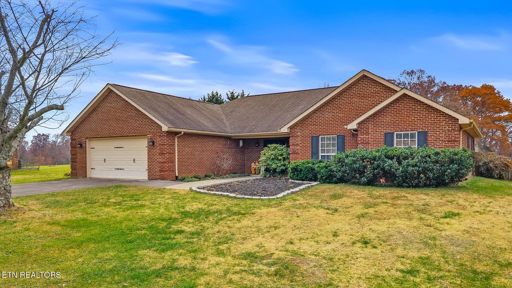 5545 J Riley West Rd, Greenback, TN 37742