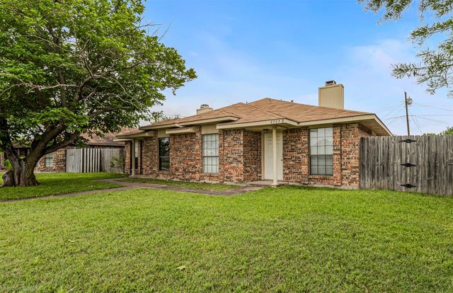2705 Stanford Street, Rowlett, TX 75088
