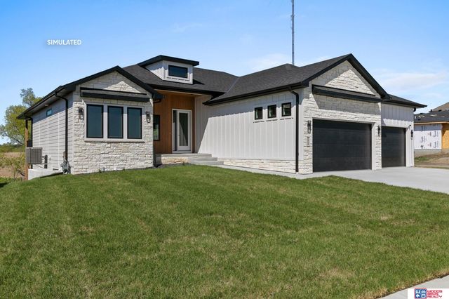 8900 Dragonfly Lane, Lincoln, NE 68526