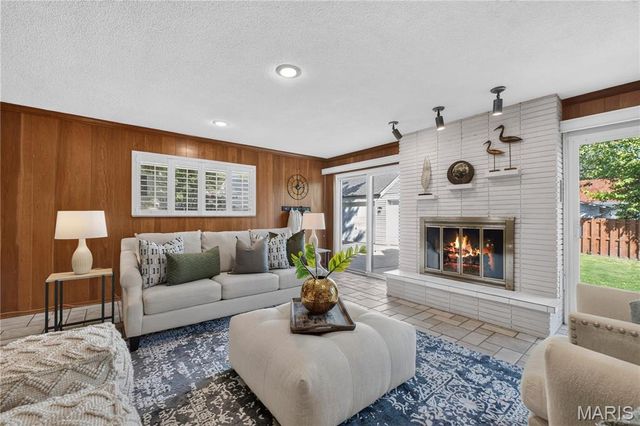 7615 N Sunset Drive, Pasadena Park, MO 63121