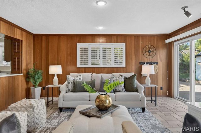 7615 N Sunset Drive, Pasadena Park, MO 63121