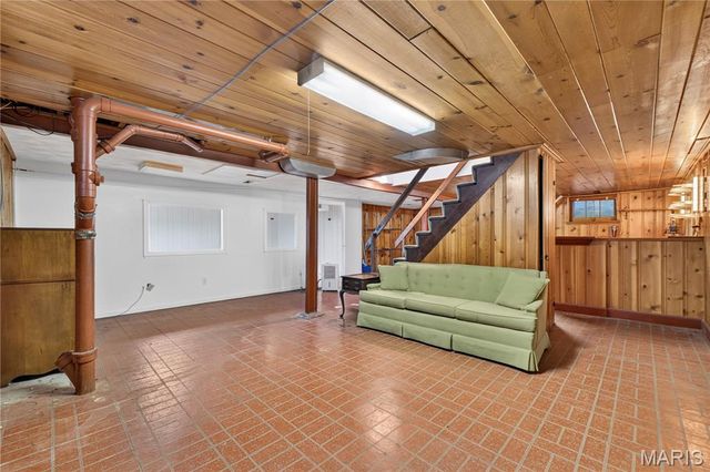 7615 N Sunset Drive, Pasadena Park, MO 63121