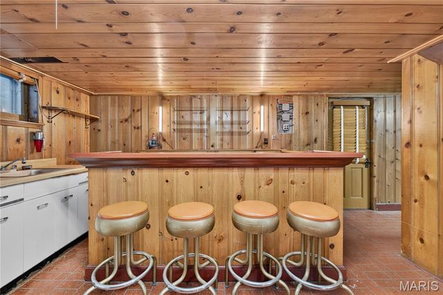 7615 N Sunset Drive, Pasadena Park, MO 63121