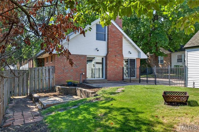7615 N Sunset Drive, Pasadena Park, MO 63121