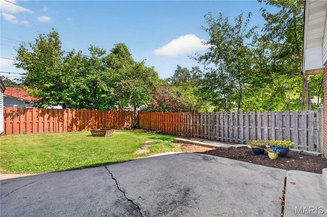 7615 N Sunset Drive, Pasadena Park, MO 63121