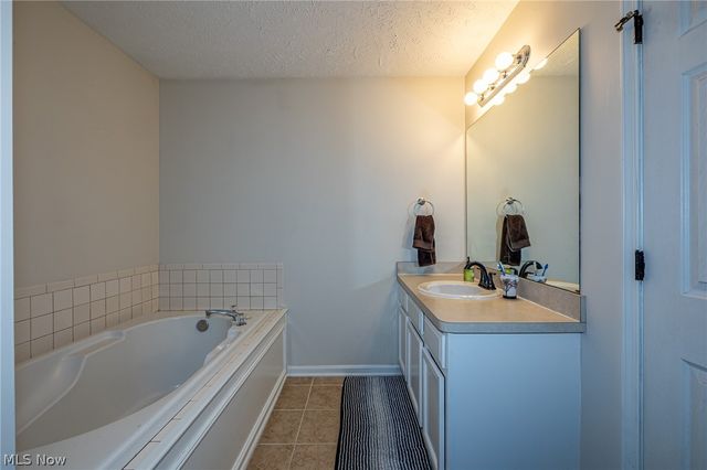 7396 Xavier Court, North Ridgeville, OH 44039