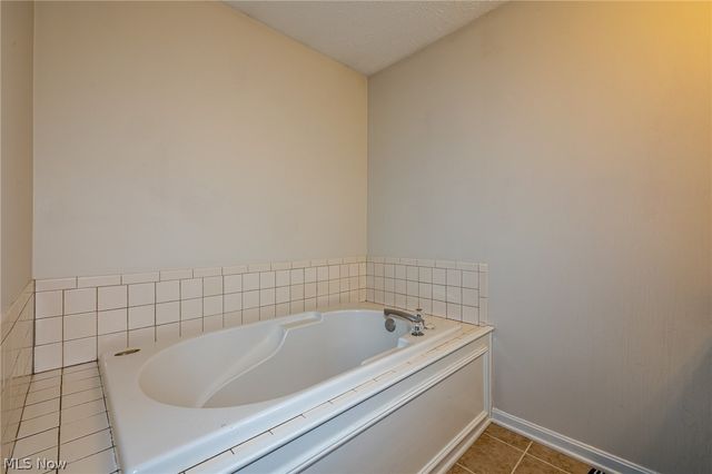 7396 Xavier Court, North Ridgeville, OH 44039