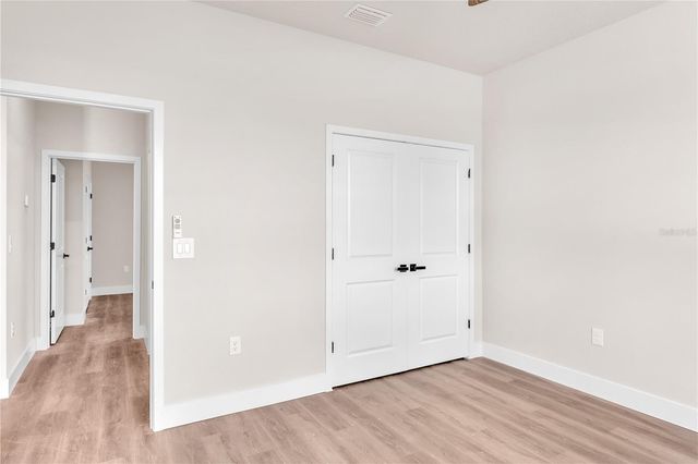 2203 W LOWRY AVENUE, Plant City, FL 33563