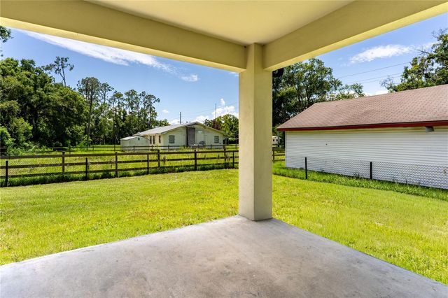 2203 W LOWRY AVENUE, Plant City, FL 33563