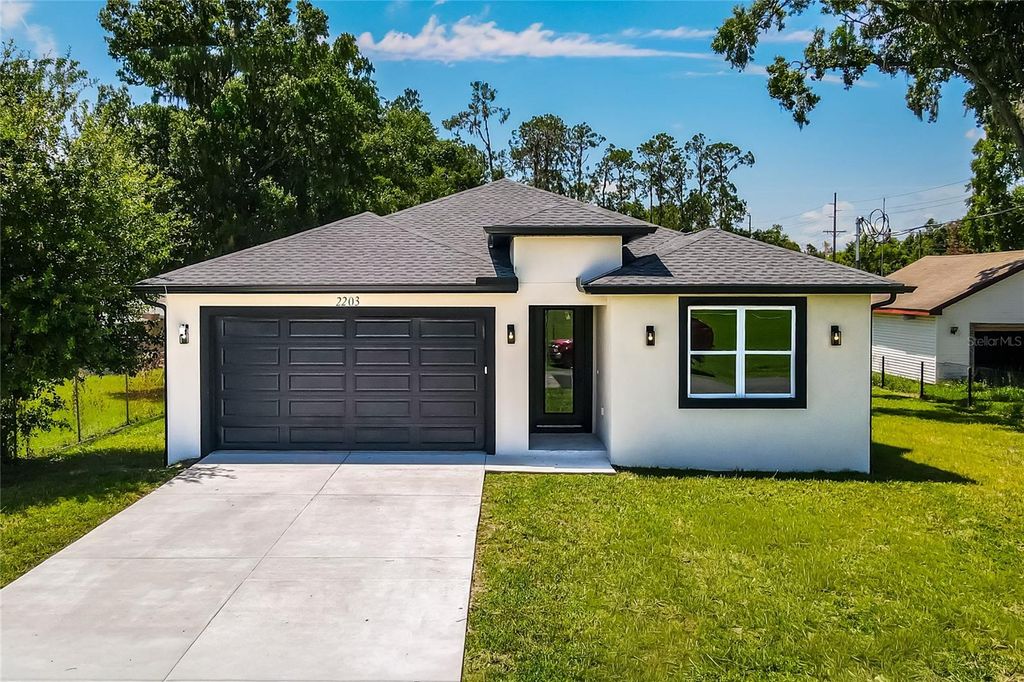 2203 W LOWRY AVENUE, Plant City, FL 33563