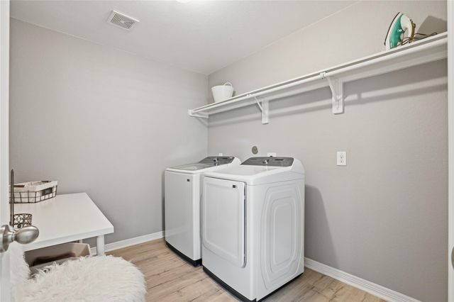 709 N Bayshore Drive, La Porte, TX 77571