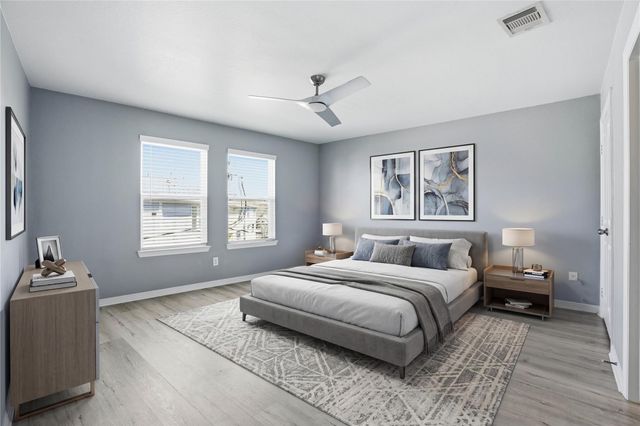 709 N Bayshore Drive, La Porte, TX 77571