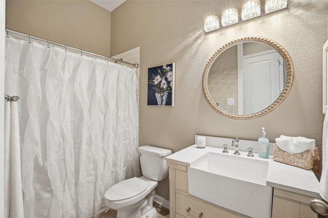 709 N Bayshore Drive, La Porte, TX 77571