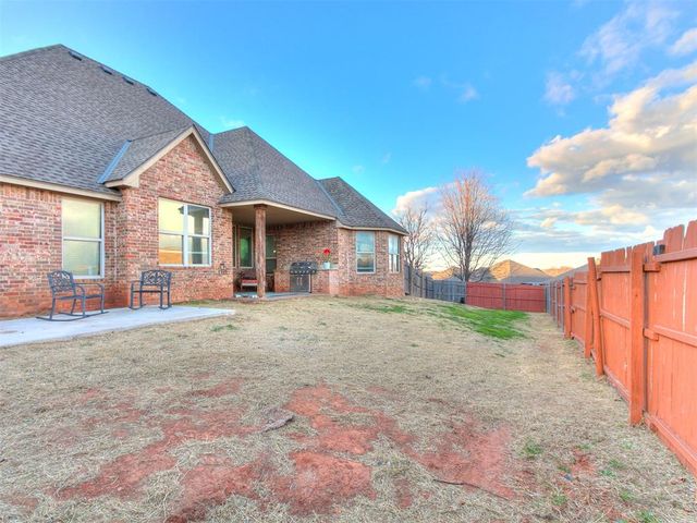 307 Summit Bend, Norman, OK 73071