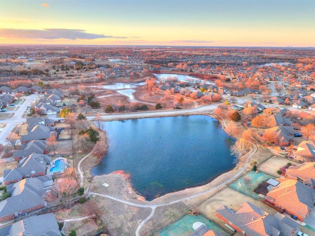 307 Summit Bend, Norman, OK 73071