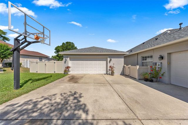 5248 SE 39TH LOOP, Ocala, FL 34480