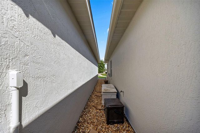5248 SE 39TH LOOP, Ocala, FL 34480