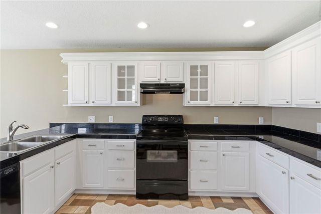 4465 Warwick Cove, Springdale, AR 72762