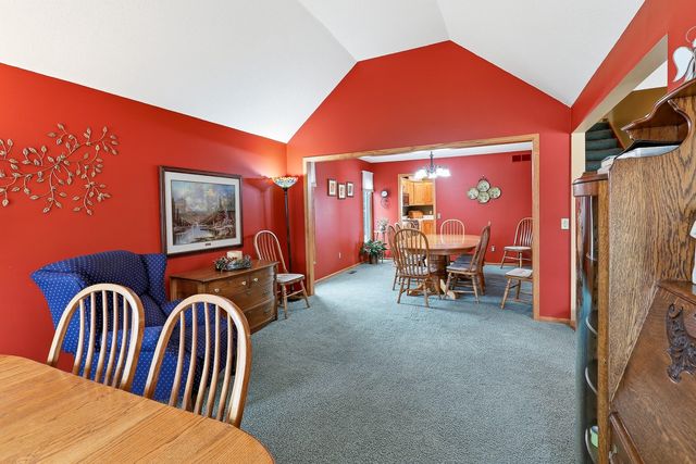 1216 Big Rock Park Road, Pella, IA 50219