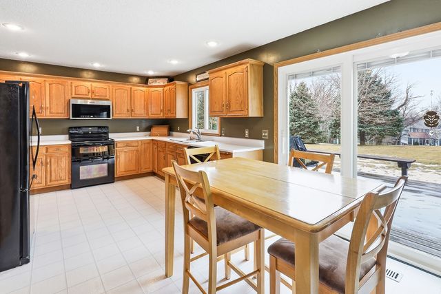 1216 Big Rock Park Road, Pella, IA 50219