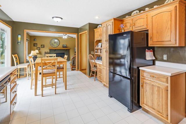 1216 Big Rock Park Road, Pella, IA 50219