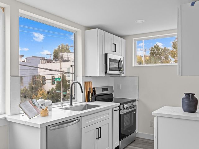 8600 7th Avenue S, Seattle, WA 98108