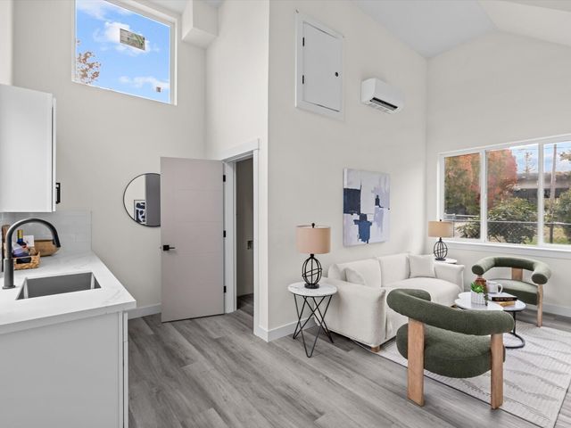 8600 7th Avenue S, Seattle, WA 98108