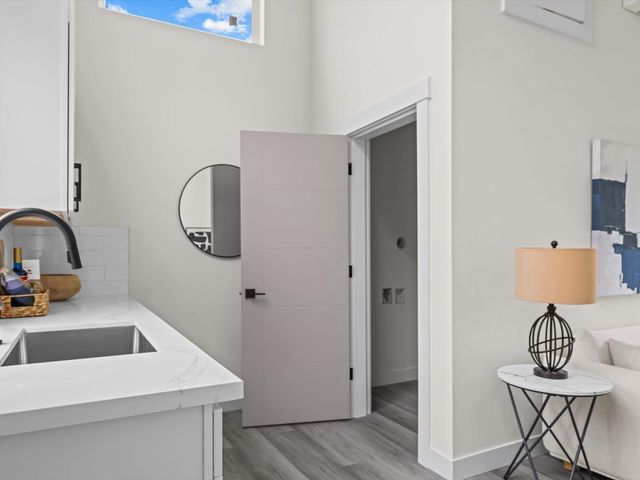 8600 7th Avenue S, Seattle, WA 98108