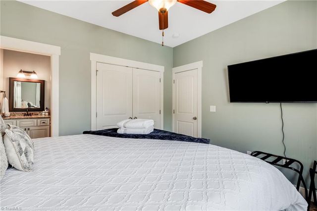 20 Byrdcliffe Lane, Asheville, NC 28805