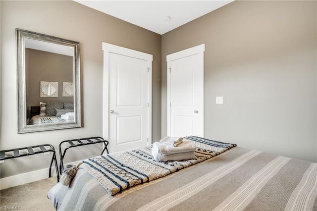20 Byrdcliffe Lane, Asheville, NC 28805
