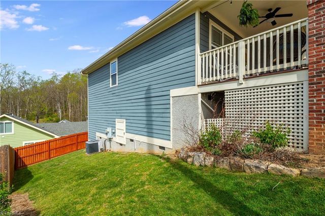 20 Byrdcliffe Lane, Asheville, NC 28805