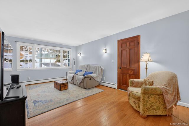 22 Hatfield Road, Mahopac, NY 10541