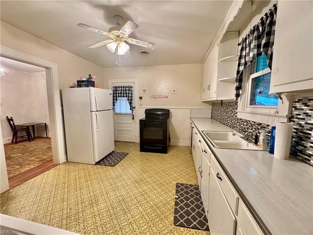 406 Causey AVE, Suffolk, VA 23434