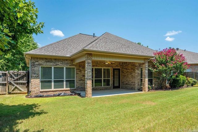 211 Willowbend Circle, Hot Springs, AR 71913