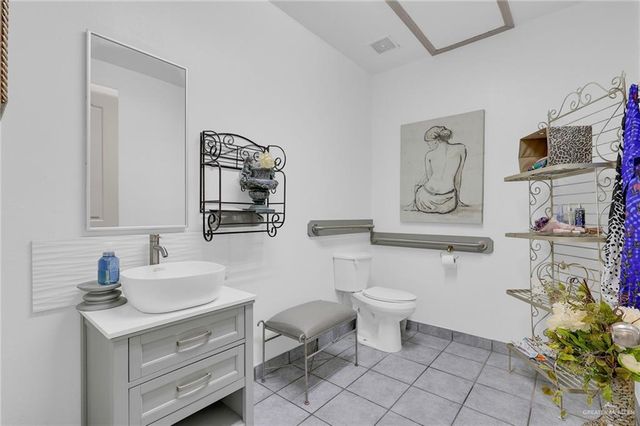 2014 W Nolana Avenue, Mcallen, TX 78504