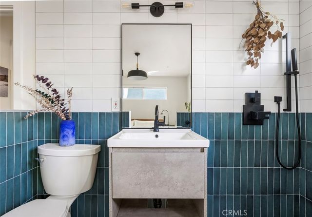 2304 W Avenue 31, Los Angeles, CA 90065