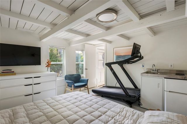 2304 W Avenue 31, Los Angeles, CA 90065