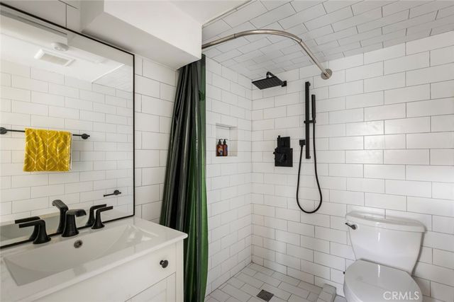 2304 W Avenue 31, Los Angeles, CA 90065