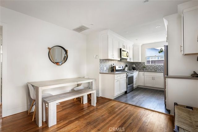 2304 W Avenue 31, Los Angeles, CA 90065
