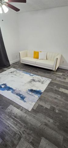 530 S Park Rd 17-11, Hollywood, FL 33021