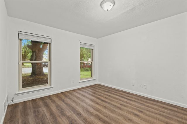 211 Willowwood Place, Duncanville, TX 75116