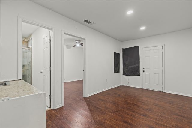 211 Willowwood Place, Duncanville, TX 75116