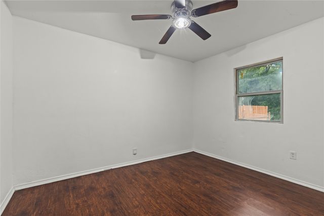 211 Willowwood Place, Duncanville, TX 75116
