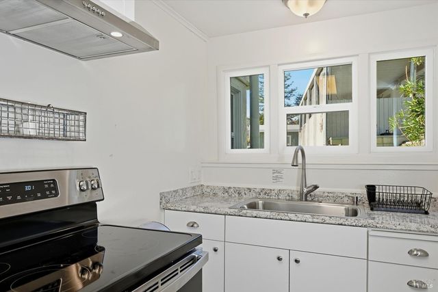 13680 Lower Lakeshore Dr, Clearlake, CA 95422
