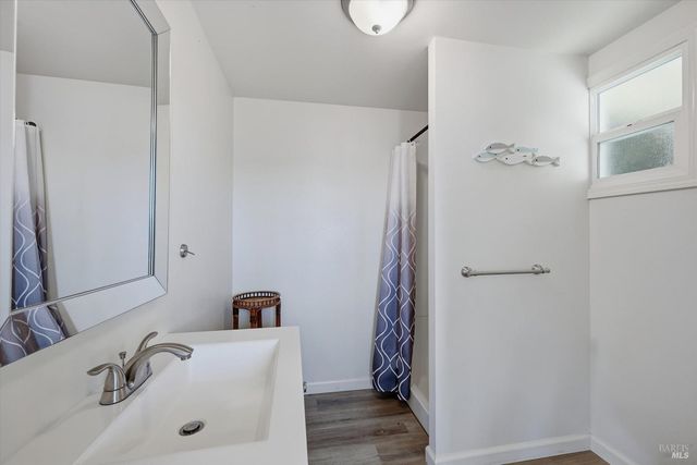 13680 Lower Lakeshore Dr, Clearlake, CA 95422