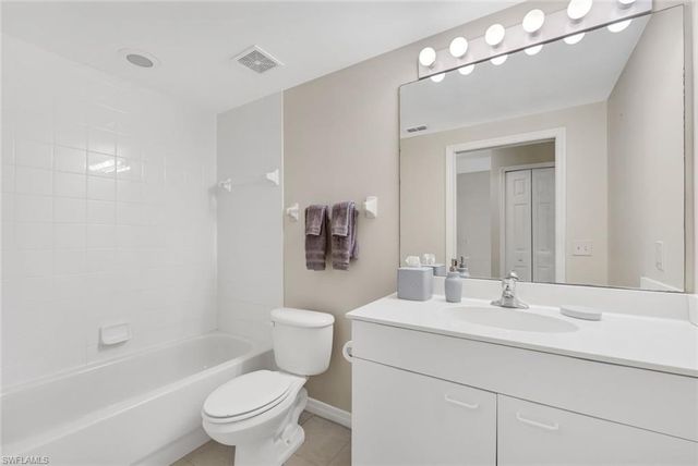 432 Valerie WAY 102, Naples, FL 34104