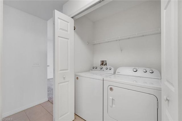 432 Valerie WAY 102, Naples, FL 34104