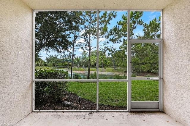 432 Valerie WAY 102, Naples, FL 34104