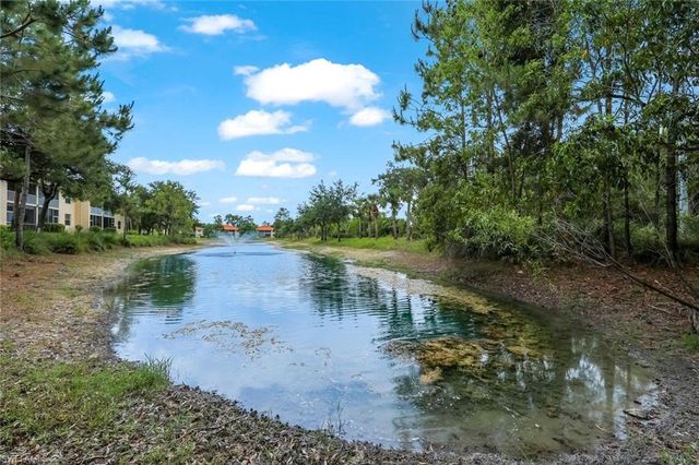 432 Valerie WAY 102, Naples, FL 34104