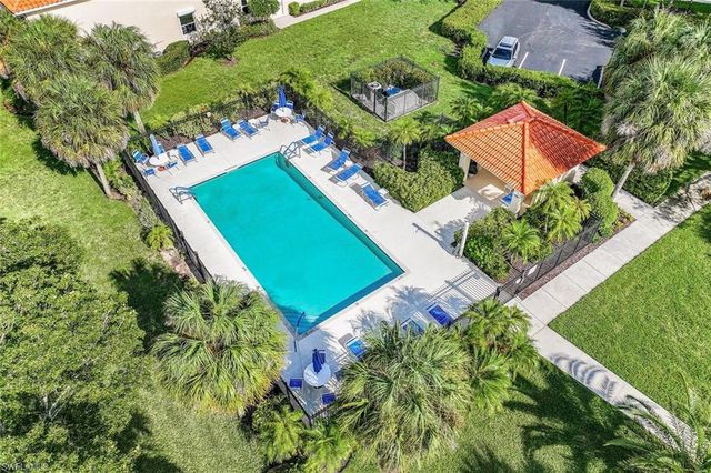 432 Valerie WAY 102, Naples, FL 34104